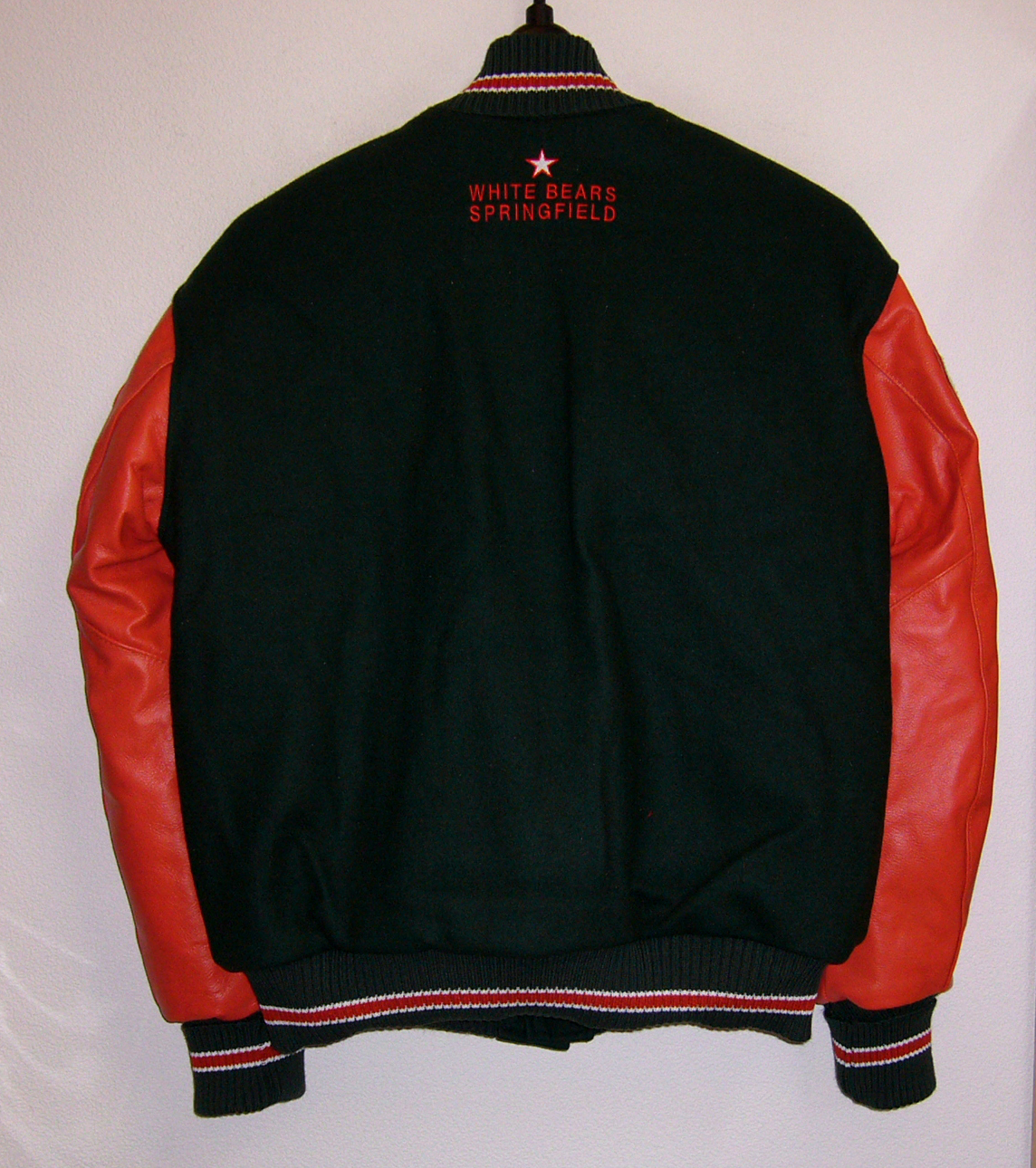 WHITEBEARS-BACK09