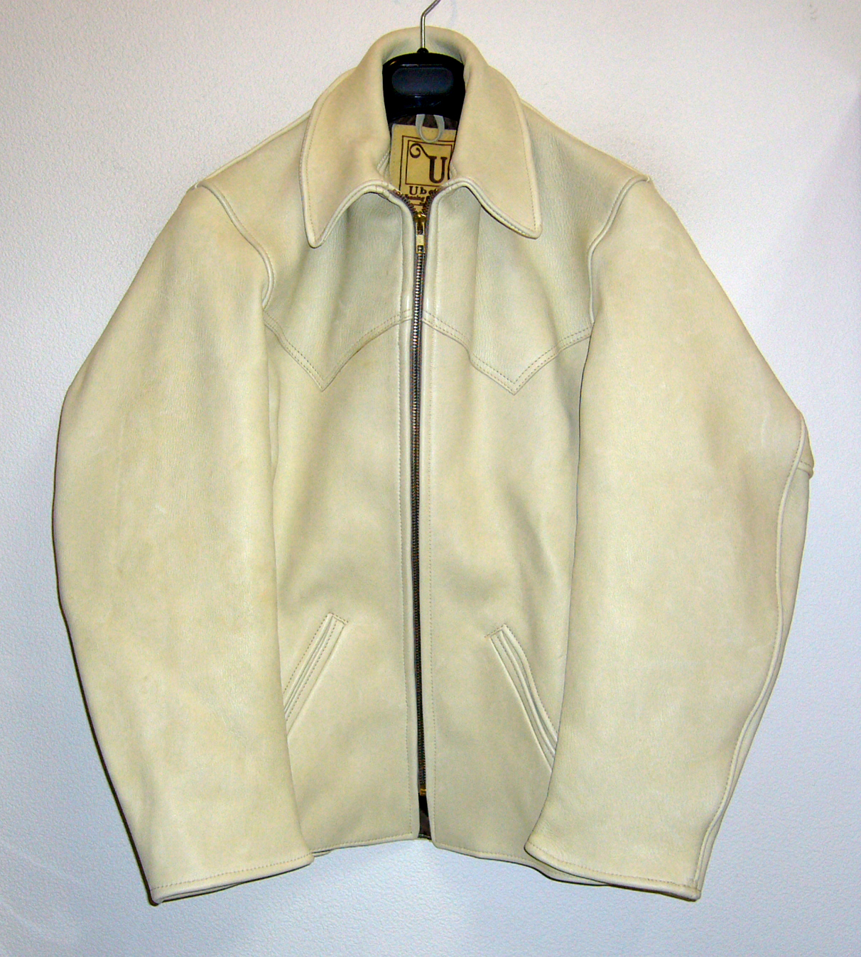 DEERSKIN-CREAM-FRONT